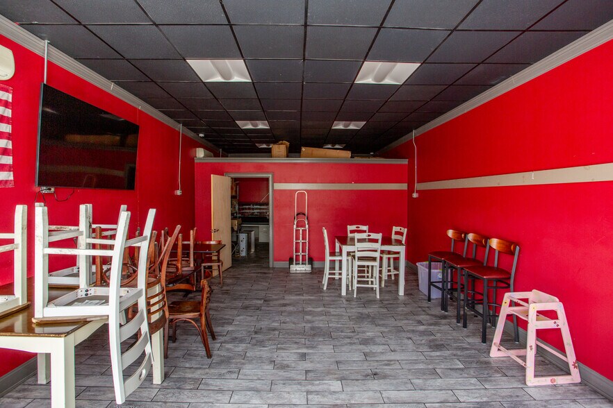 More Photos Of 720 Easton Rd, Riegelsville Freestanding For Lease