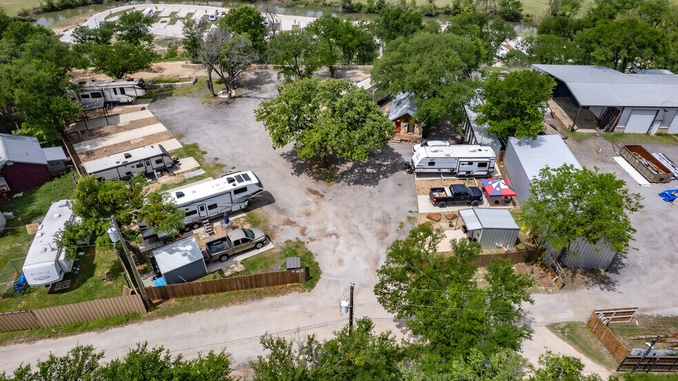 More Photos Of 4650 Robertson Rd, Fort Worth Trailer Camper Park For Sale