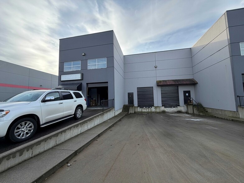 More Photos Of 11280 Twigg Pl, Richmond Warehouse For Lease