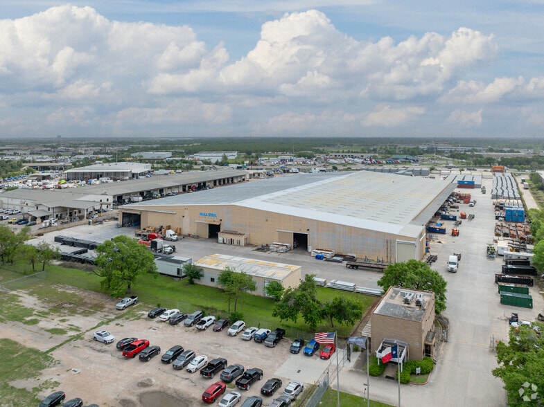 Primary Photo Of 555 Gellhorn Dr, Houston Manufacturing For Lease