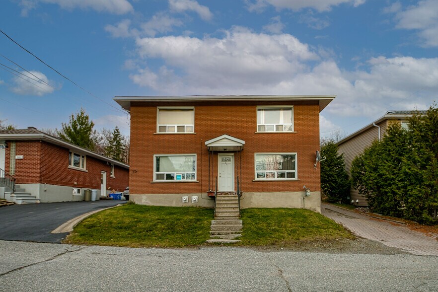 More Photos Of 372 Marshall Ln, Sudbury Apartments For Sale