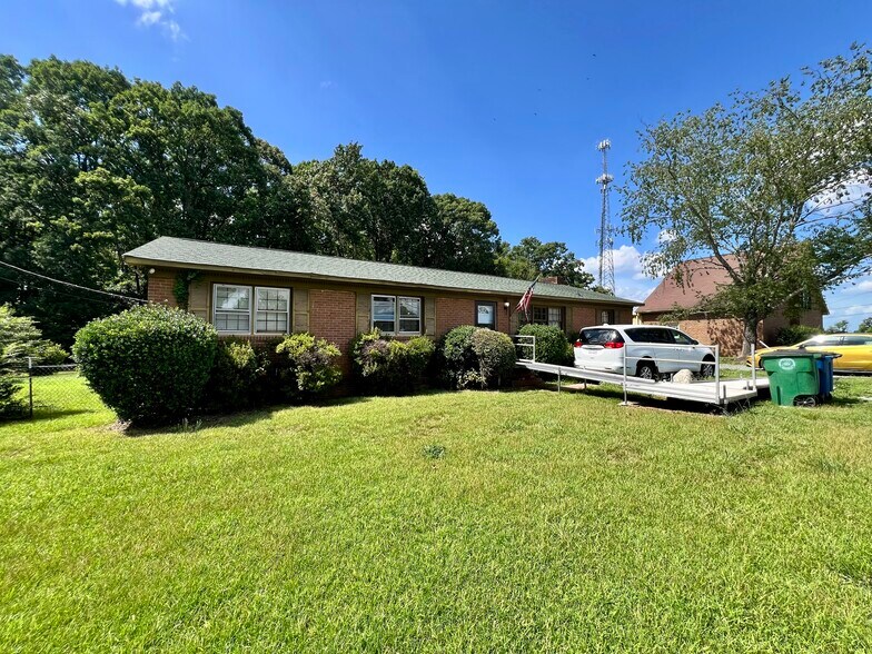 More Photos Of 1321 Stallings Rd, Matthews Office Residential For Sale