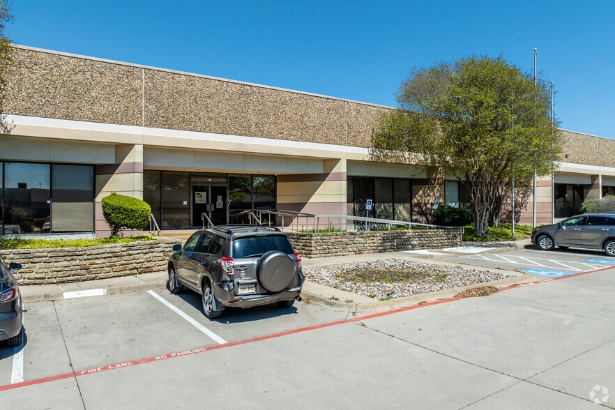 More Photos Of 1111 Digital Dr, Richardson Showroom For Sale