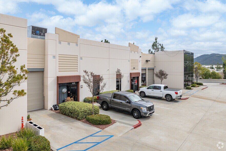 More Photos Of 42225 Remington Ave, Temecula Distribution For Lease