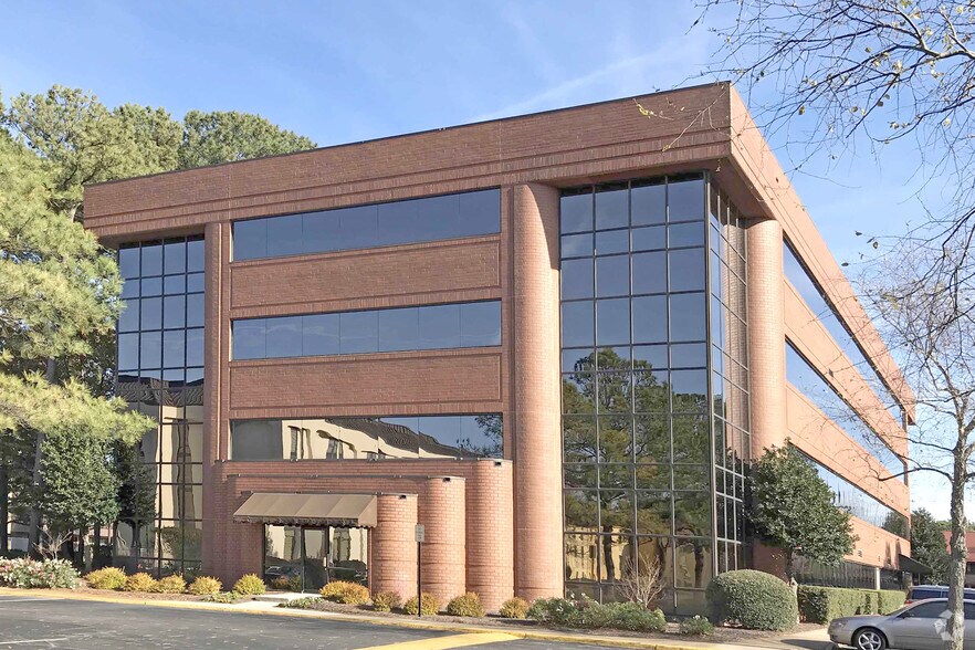More Photos Of 192 ballard Ct, Virginia Beach Office For Lease