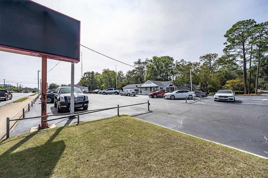 More Photos Of 1307 N Slappey Blvd, Albany Auto Dealership For Sale