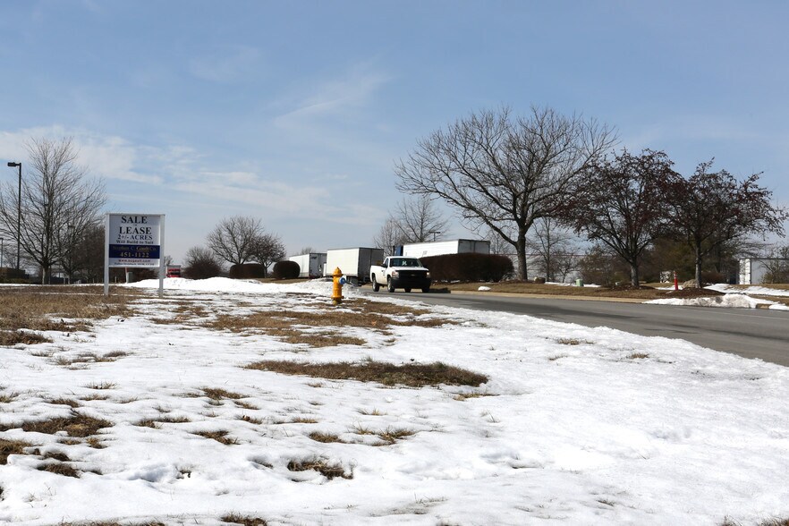 More Photos Of 12200 Plantside Dr, Louisville Land For Lease