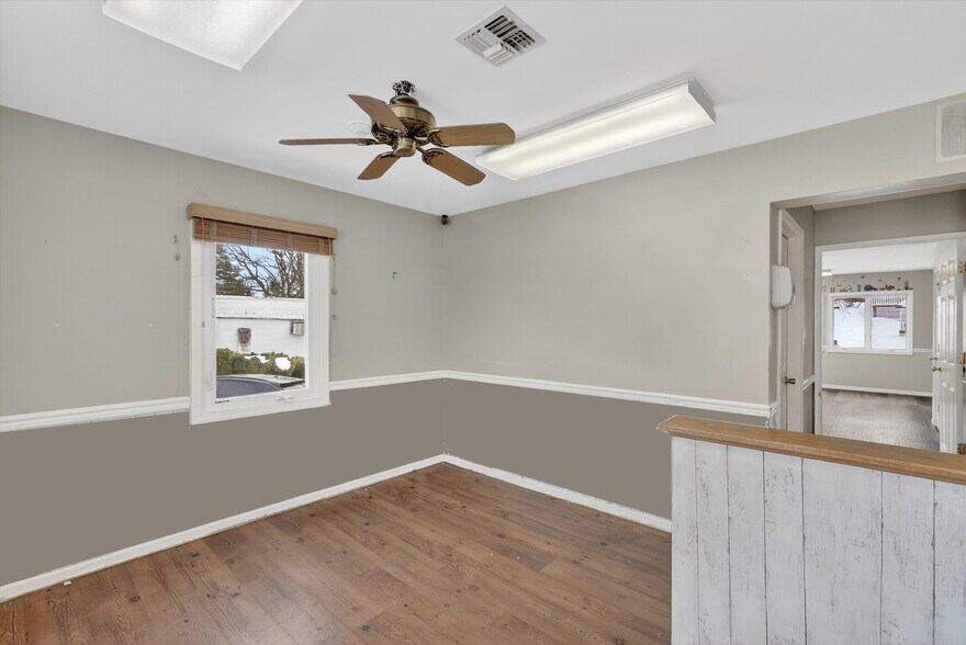 More Photos Of 75 Ramapo Rd, Garnerville Office For Sale