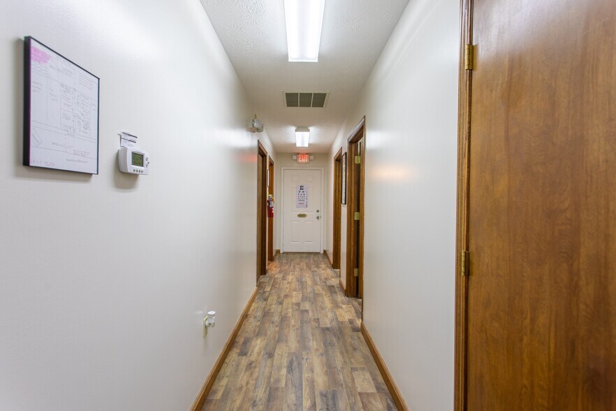 More Photos Of 1864-1870 Dayton Germantown Pike, Germantown Medical For Sale