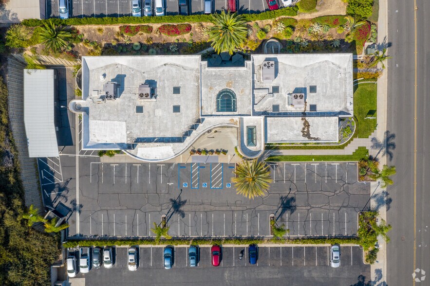More Photos Of 5770 Oberlin Dr, San Diego Office For Lease