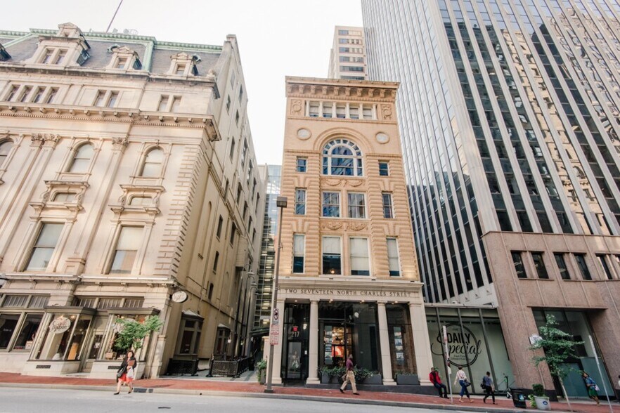 More Photos Of 217 N Charles St, Baltimore Office For Lease