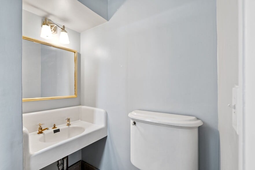 More Photos Of 1650 The Alameda, San Jose Office For Sale