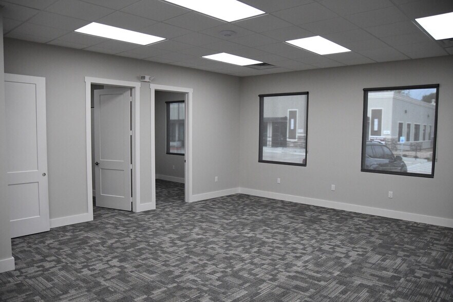 More Photos Of 28809 Hardin Store Rd, Magnolia Office For Lease