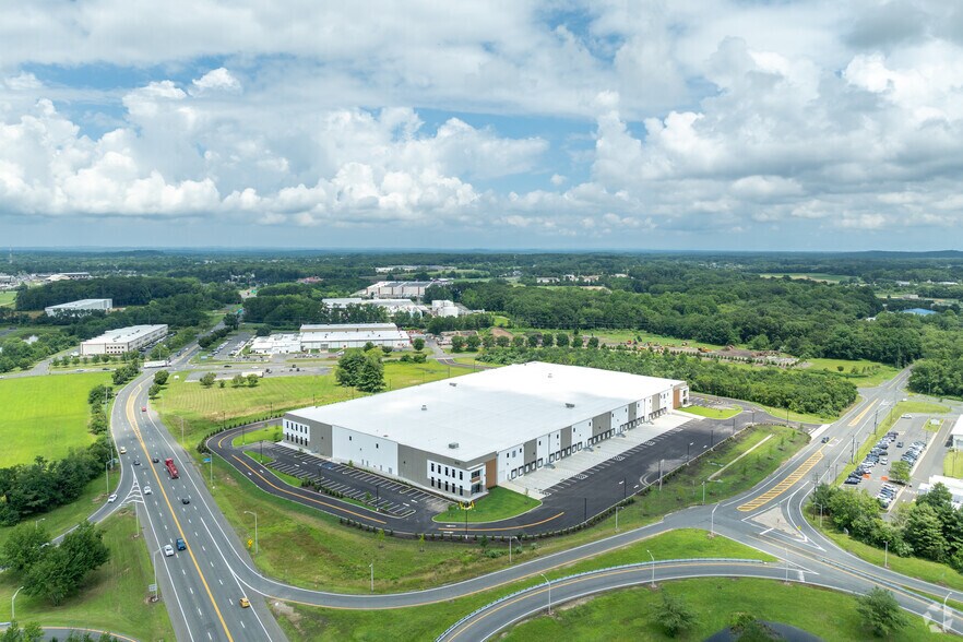 More Photos Of 500 Halls Mill Rd, Freehold Distribution For Lease