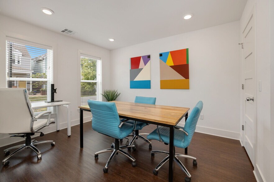 More Photos Of 437 SW B St, Bentonville Apartments For Lease