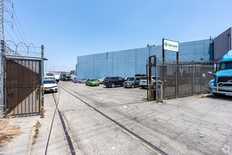 More Photos Of 1601 Perrino Pl, Los Angeles Manufacturing For Sale