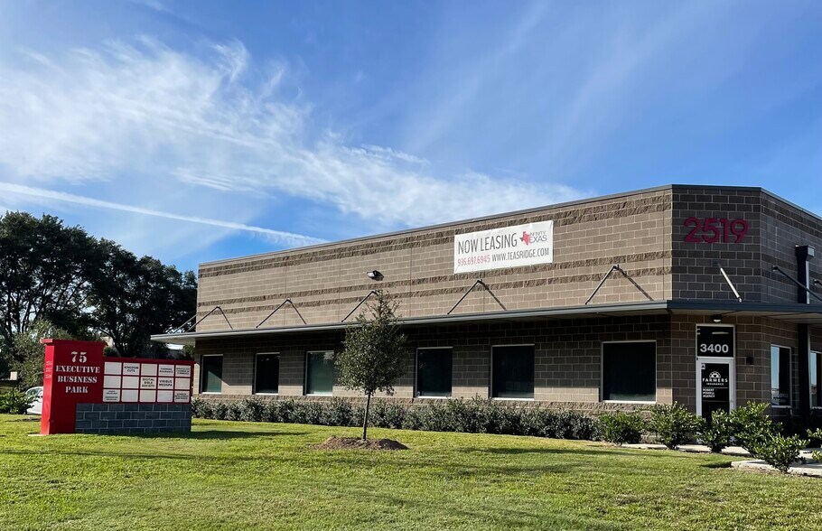 More Photos Of 2519 N Frazier St, Conroe Office Residential For Lease
