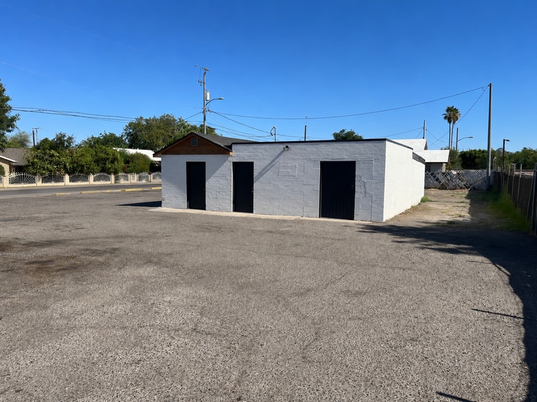 More Photos Of 2538 E McDowell Rd, Phoenix Freestanding For Lease