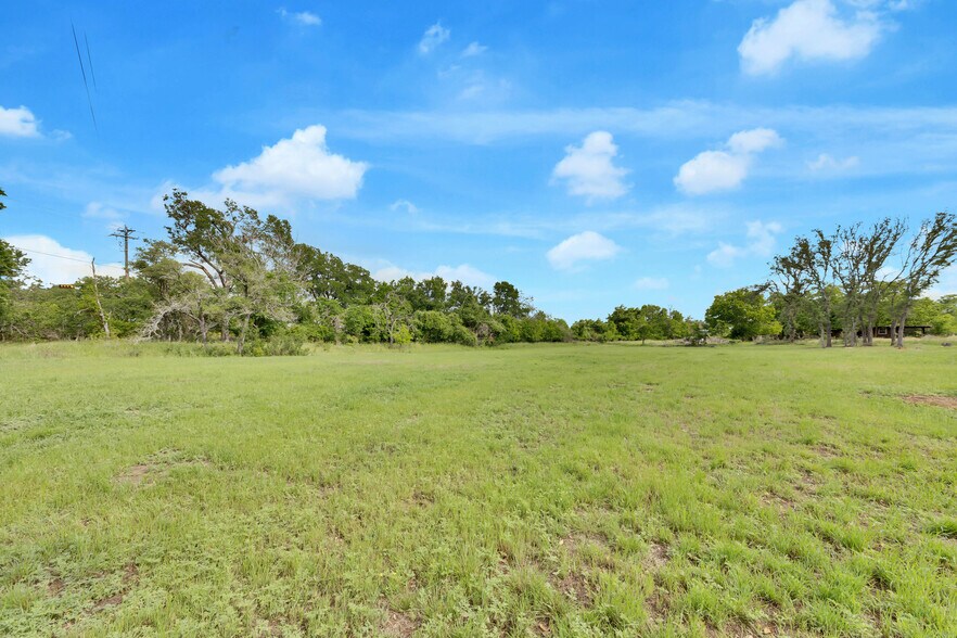 More Photos Of 101 Retha Dr, Dripping Springs Specialty For Sale