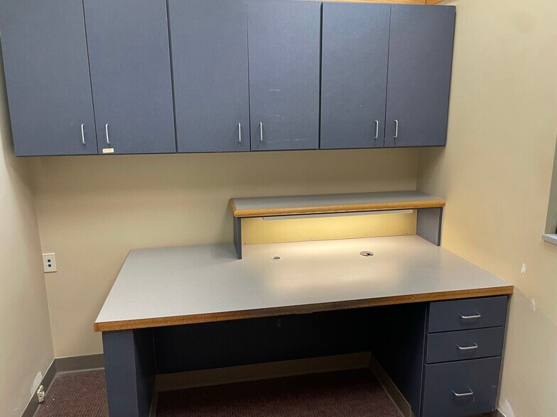 More Photos Of 3703 Doty Rd, Woodstock Medical For Lease