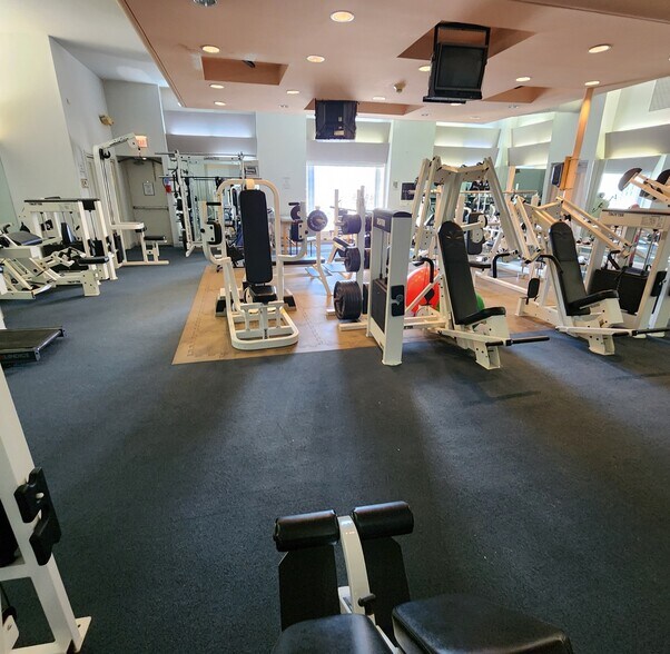 More Photos Of 355 Hicksville Rd, Bethpage Medical For Sale