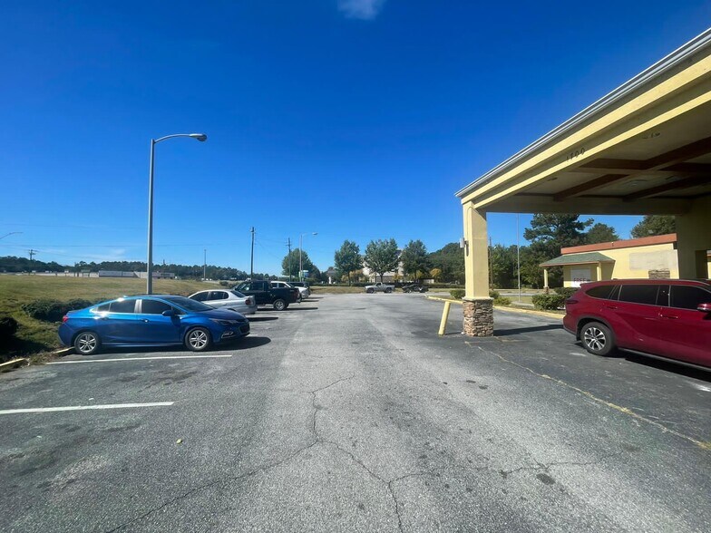 More Photos Of 1700 US-280, Phenix City Hotel For Sale