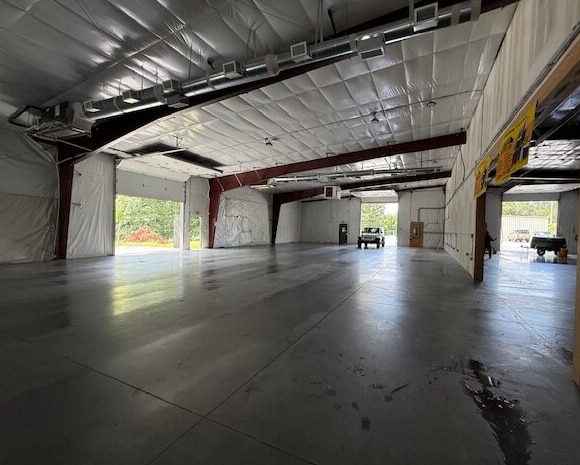 More Photos Of 18 Sterling Pl, Mills River Flex For Lease