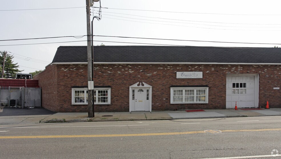 More Photos Of 12-14 Tulip Ave, Floral Park Light Distribution For Lease