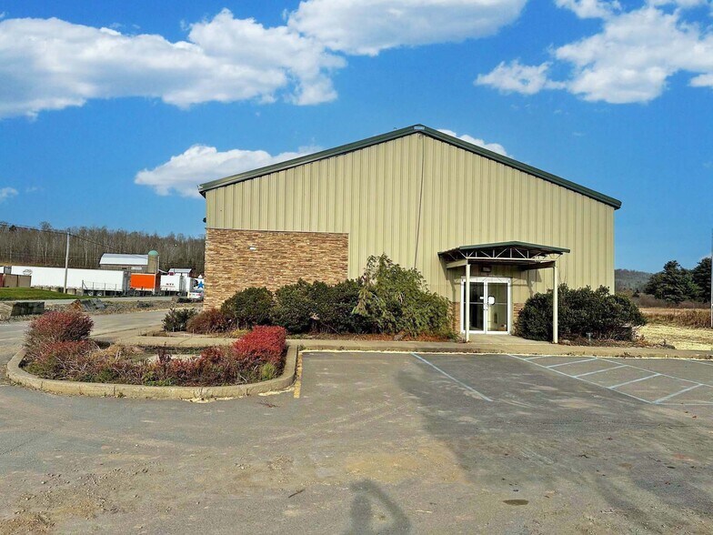 Primary Photo Of 2390 PA-848, New Milford Warehouse For Sale