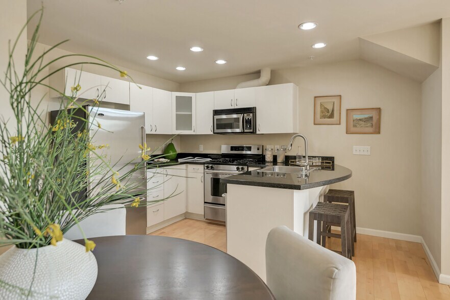 More Photos Of 756 1st St W, Sonoma Office For Sale