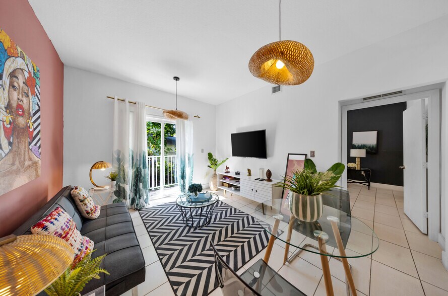 More Photos Of 750 SW 2nd St, Miami Apartments For Sale