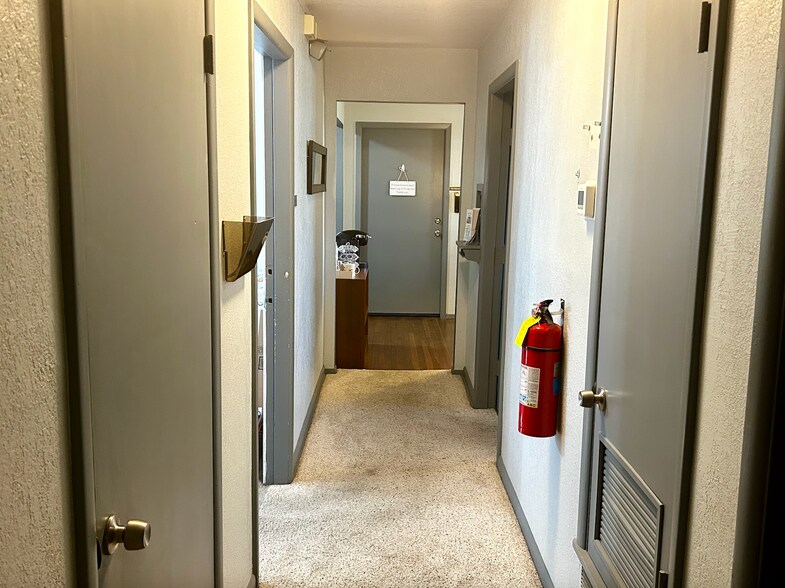 More Photos Of 1618 Williams Dr, Georgetown Office For Lease