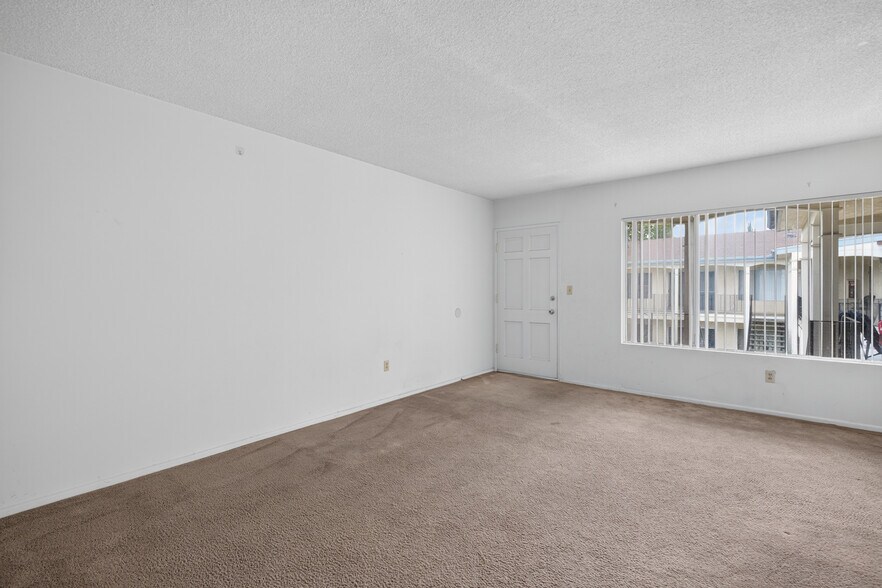 More Photos Of 12561 Camus Ln, Garden Grove Apartments For Sale