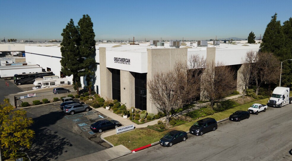 More Photos Of 13545-13565 Larwin Cir, Santa Fe Springs Warehouse For Lease