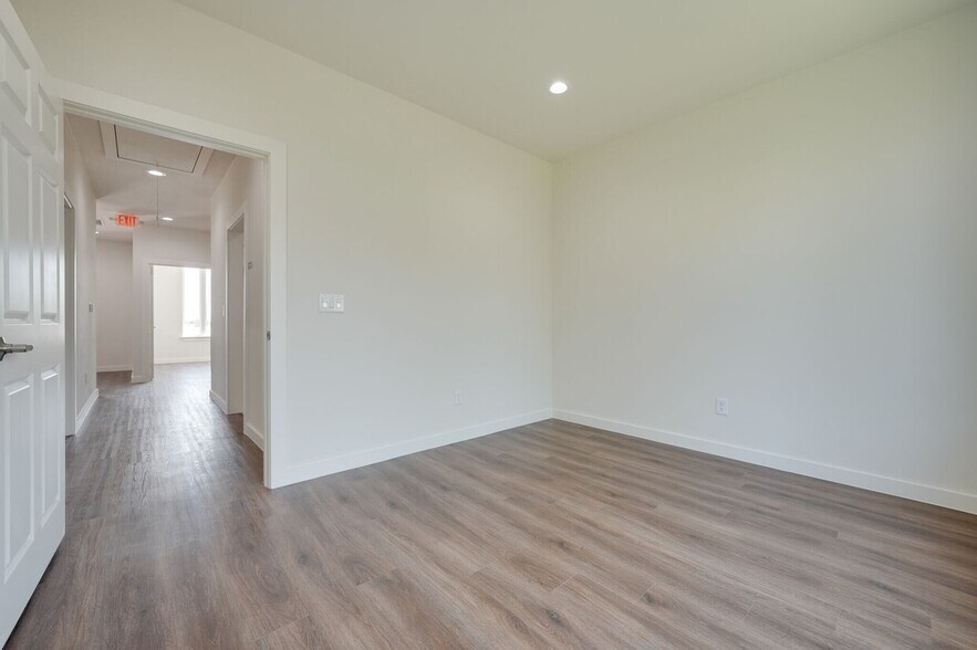 More Photos Of 5860 Collin McKinney Pky, McKinney Medical For Lease