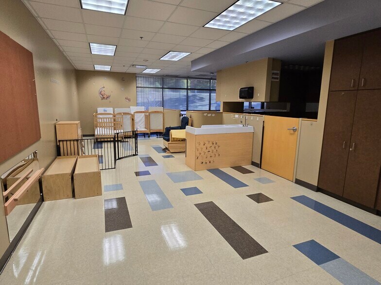 More Photos Of 10450 Hickman Mills Dr, Kansas City Daycare Center For Lease