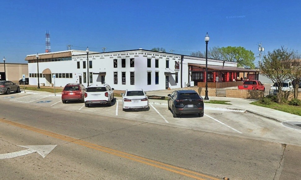 Primary Photo Of 315 S Main St, Bryan General Retail For Lease