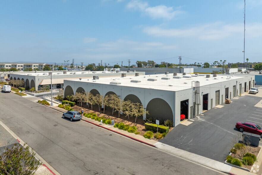Primary Photo Of 941-957 Newhall St, Costa Mesa Warehouse For Lease
