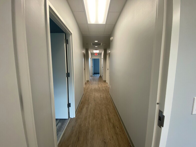 More Photos Of 1890 N Stonebridge Dr, McKinney Medical For Sale