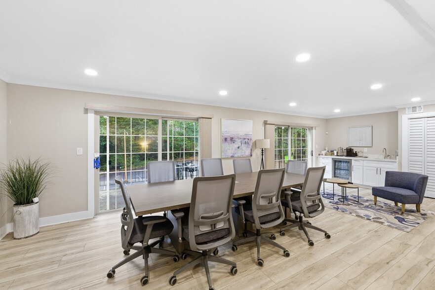 Primary Photo Of 4651 Roswell Rd NE, Atlanta Medical For Lease