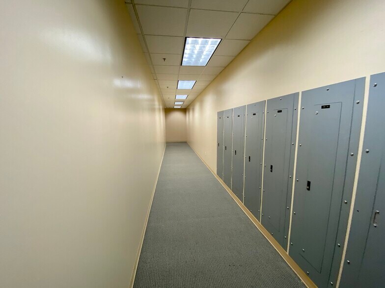 More Photos Of 18705 Madrone Pky, Morgan Hill Research And Development For Lease