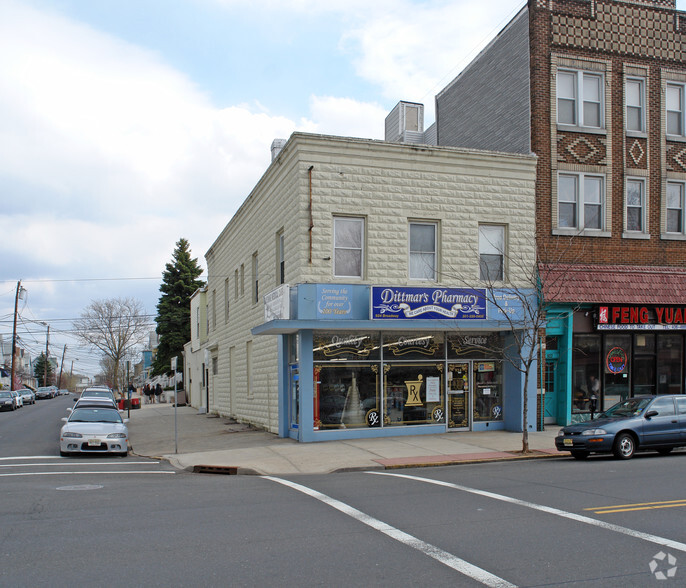 Primary Photo Of 924 Broadway, Bayonne Storefront Retail Office For Lease