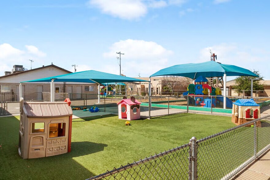 More Photos Of 3602 W Greenway Rd, Phoenix Daycare Center For Sale