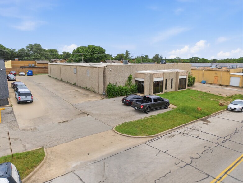 More Photos Of 3106-3108 Garden Brook Dr, Farmers Branch Distribution For Sale