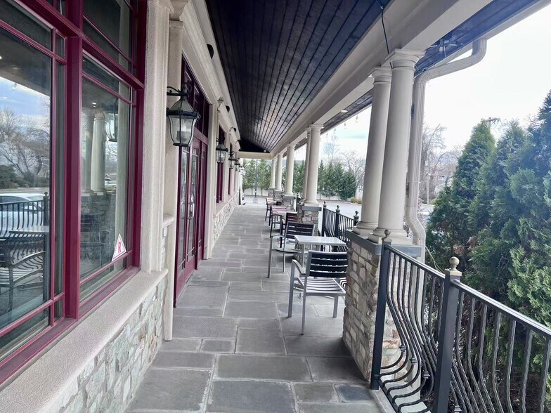 More Photos Of 510 S White Horse Pike, Magnolia Restaurant For Sale