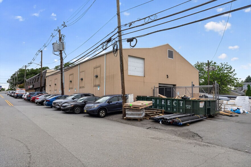 More Photos Of 30 Stefanic Ave, Elmwood Park Freestanding For Sale