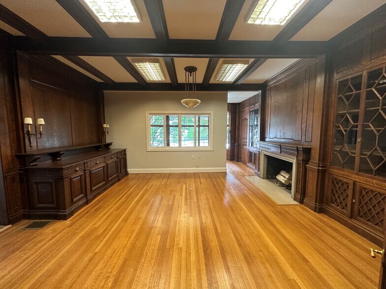 More Photos Of 71 Elm St, Worcester Office For Lease