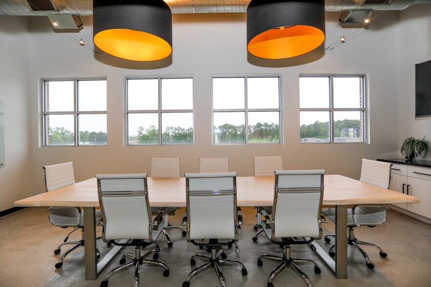 More Photos Of 525 Woodland Square Blvd, Conroe Coworking Space