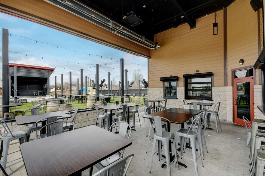 More Photos Of 11160 S Pikes Peak Dr, Parker Restaurant For Sale