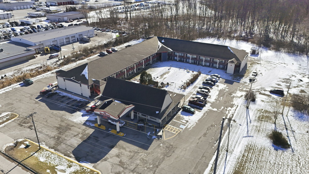 More Photos Of 3527 W Coliseum Blvd, Fort Wayne Hotel For Sale